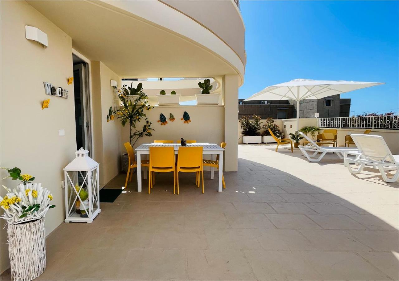 La Collina Di Montegrappa: Villa Suites with Private and Shared Pools Tuglie Exterior photo